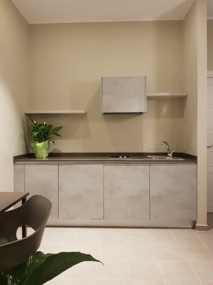Area 19 Aparthotel Катандзаро Екстериор снимка