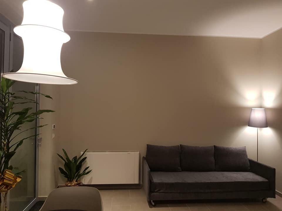 Area 19 Aparthotel Катандзаро Екстериор снимка