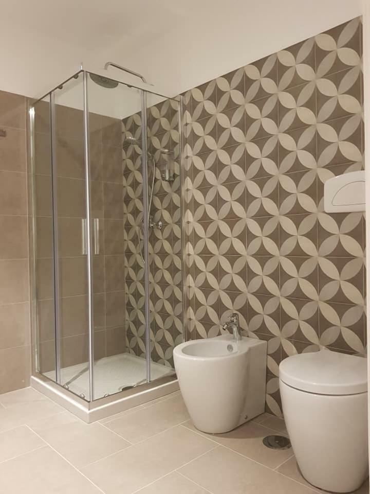 Area 19 Aparthotel Катандзаро Екстериор снимка