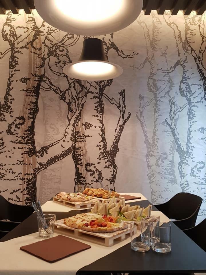 Area 19 Aparthotel Катандзаро Екстериор снимка