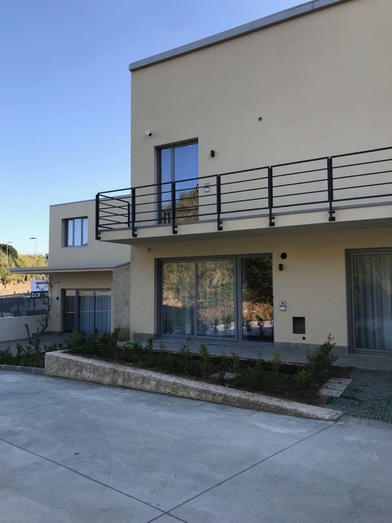 Area 19 Aparthotel Катандзаро Екстериор снимка